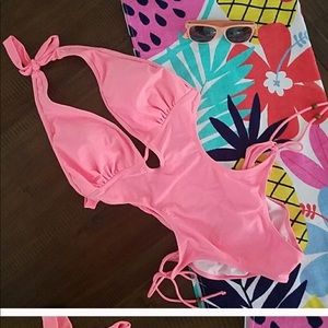 Pink mokini swimsuit with scrunch butt